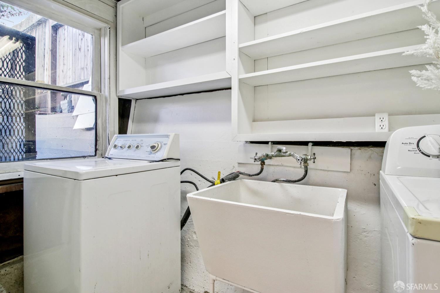 Detail Gallery Image 19 of 59 For 1506 Quesada Ave, San Francisco,  CA 94124 - 4 Beds | 1/1 Baths