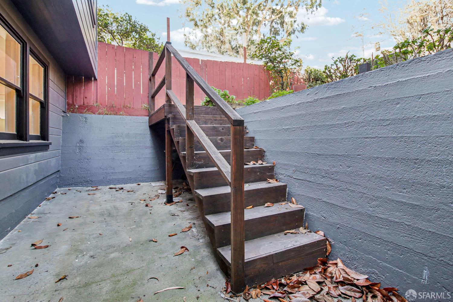 Detail Gallery Image 37 of 59 For 1506 Quesada Ave, San Francisco,  CA 94124 - 4 Beds | 1/1 Baths