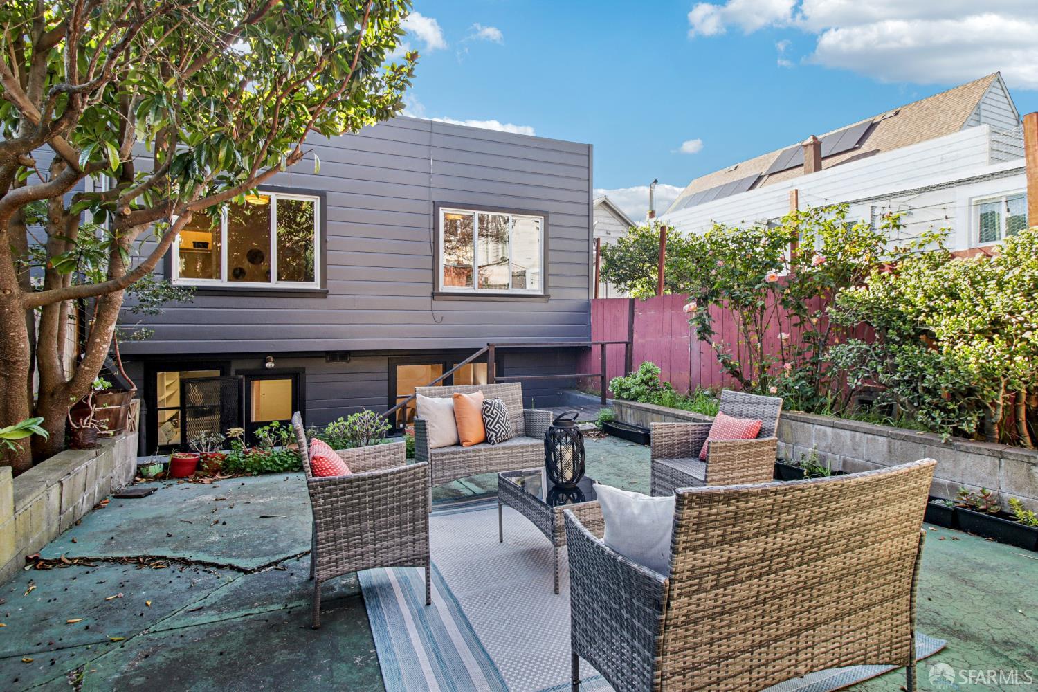 Detail Gallery Image 39 of 59 For 1506 Quesada Ave, San Francisco,  CA 94124 - 4 Beds | 1/1 Baths