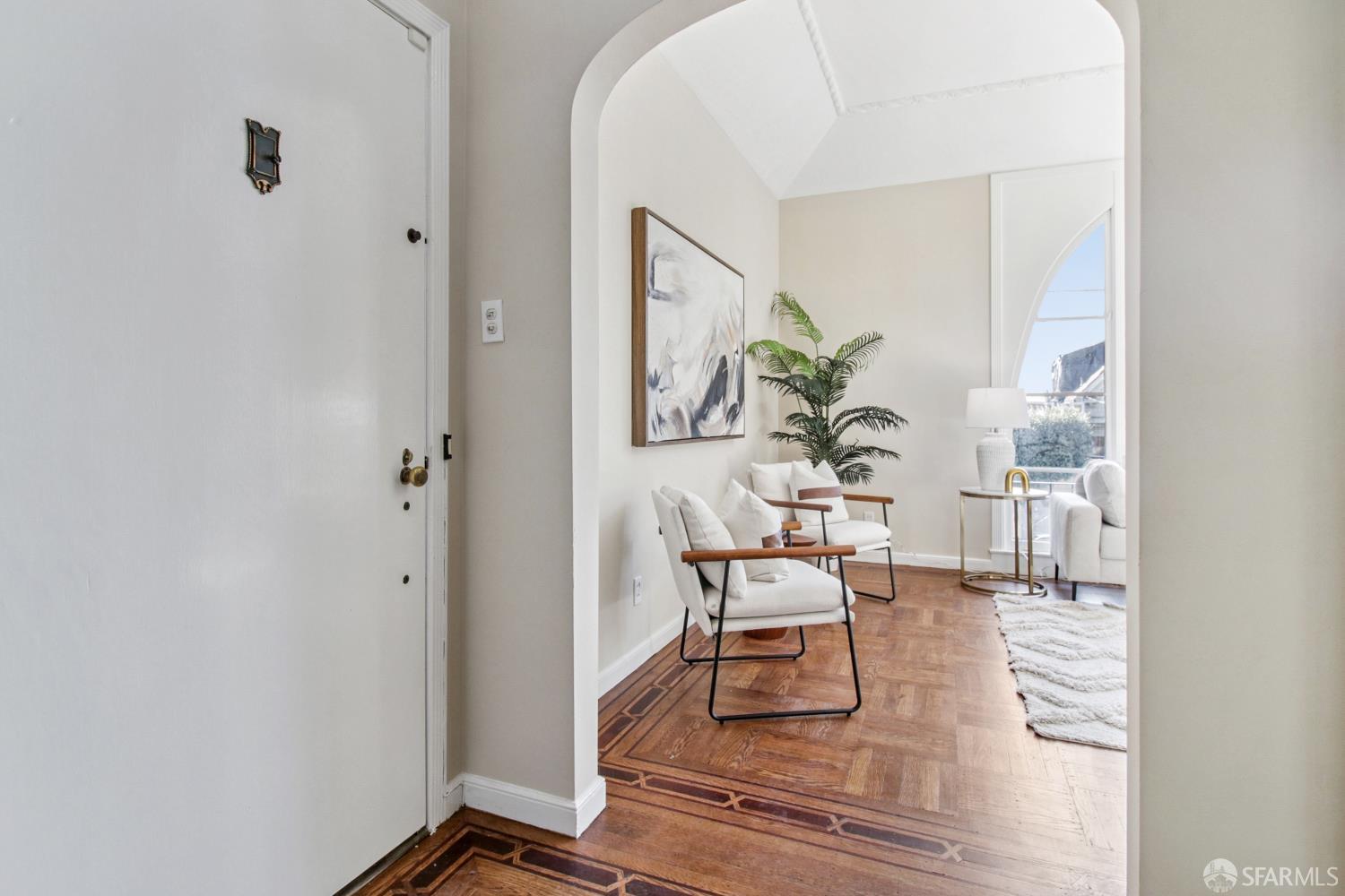 Detail Gallery Image 3 of 59 For 1506 Quesada Ave, San Francisco,  CA 94124 - 4 Beds | 1/1 Baths