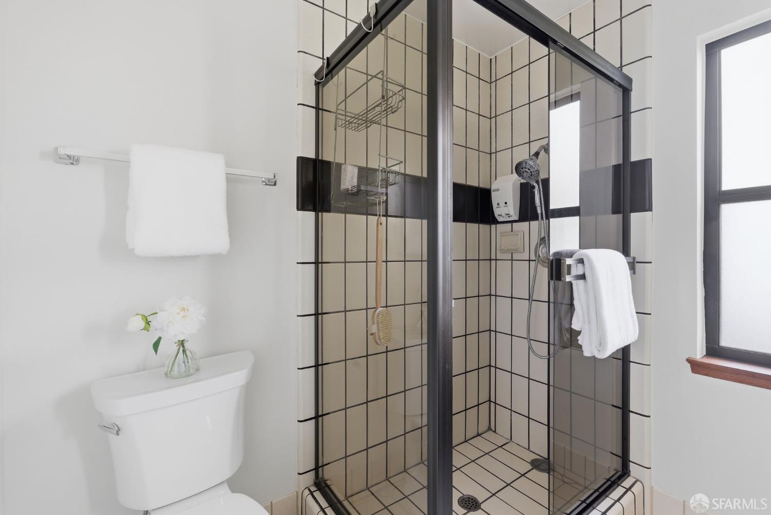 Detail Gallery Image 27 of 48 For 969 Springfield Dr, Millbrae,  CA 94030 - 3 Beds | 2/1 Baths