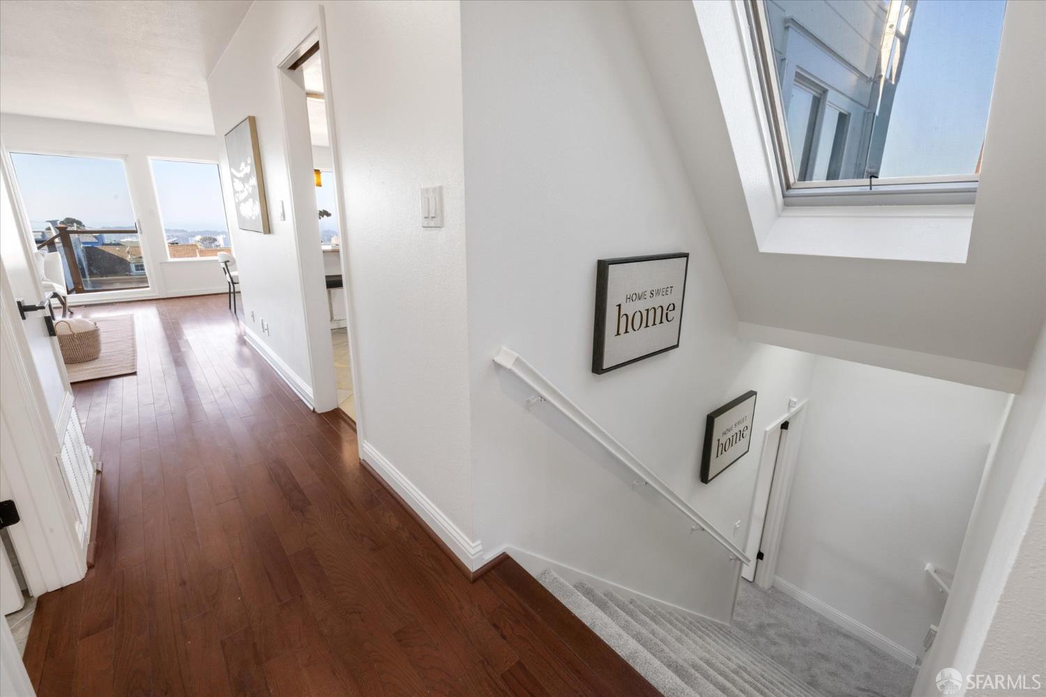 Detail Gallery Image 6 of 75 For 549 Orizaba Ave, San Francisco,  CA 94132 - 4 Beds | 3 Baths