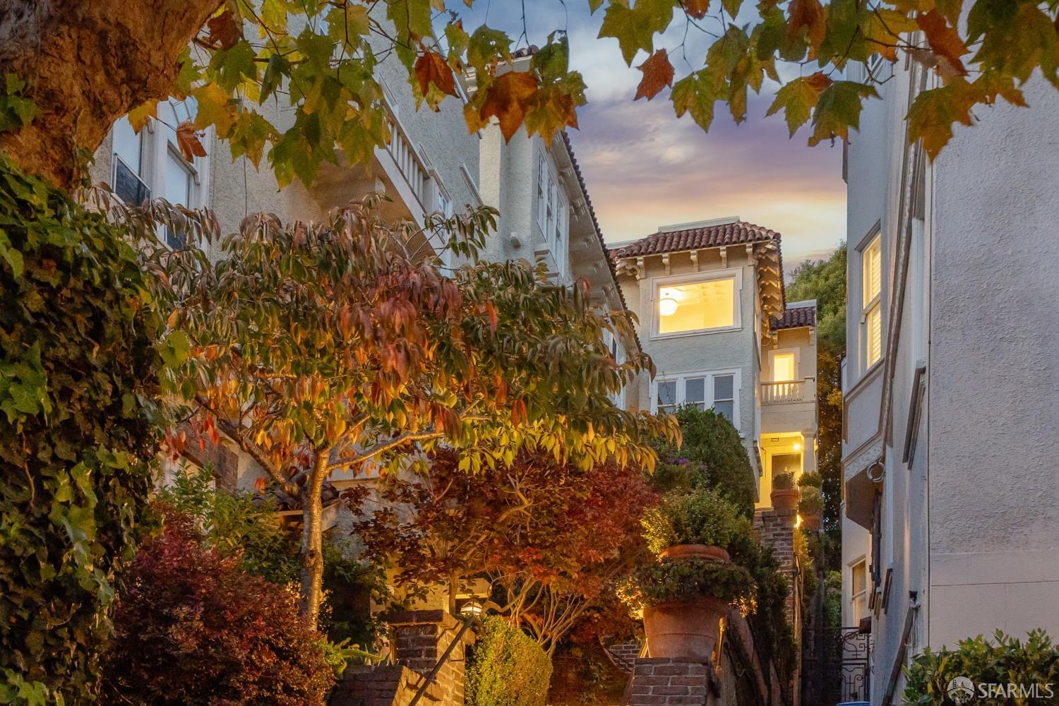 Detail Gallery Image 3 of 57 For 2888 Jackson St, San Francisco,  CA 94115 - 2 Beds | 1 Baths