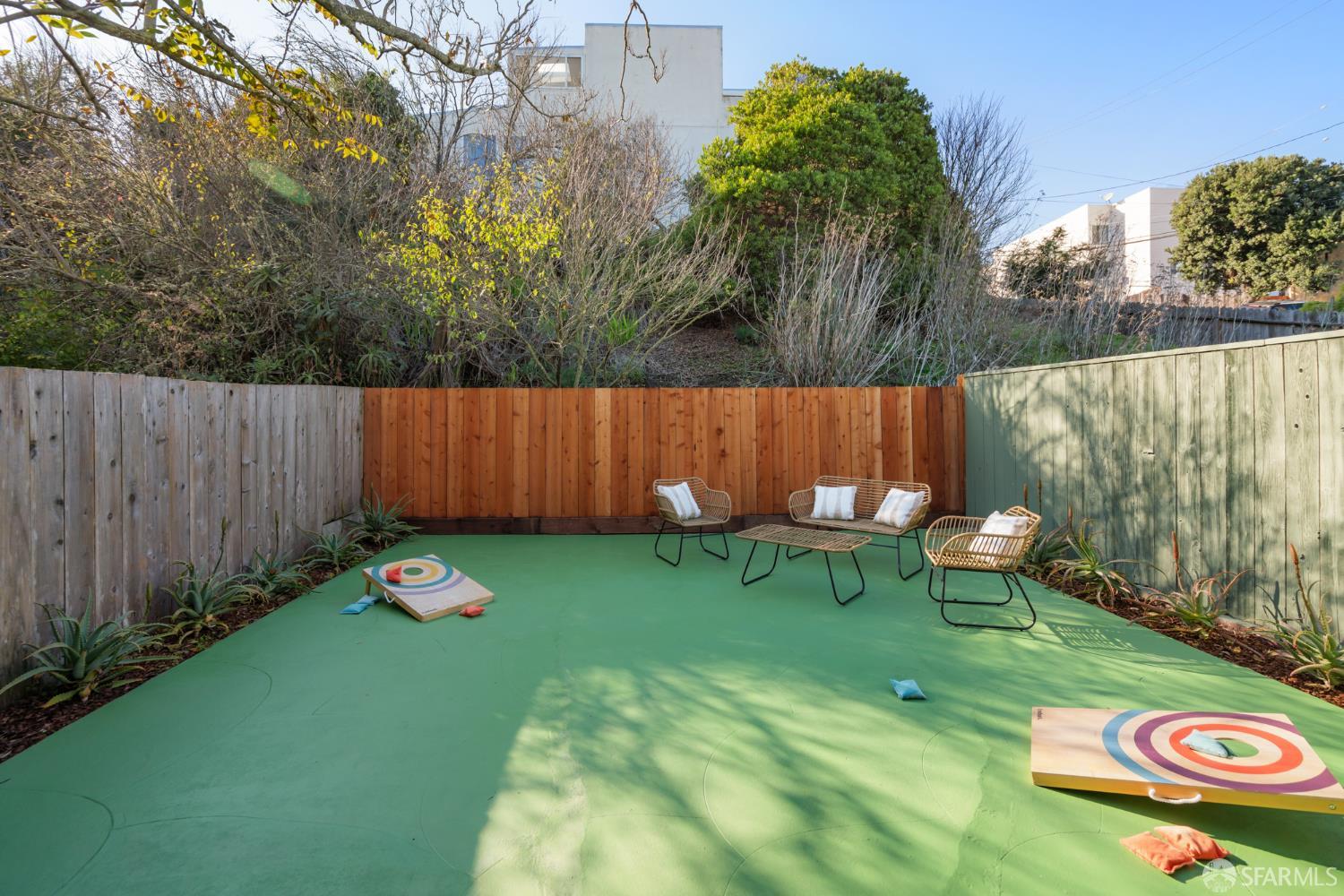 Detail Gallery Image 19 of 31 For 1008 Girard St, San Francisco,  CA 94134 - 2 Beds | 1 Baths