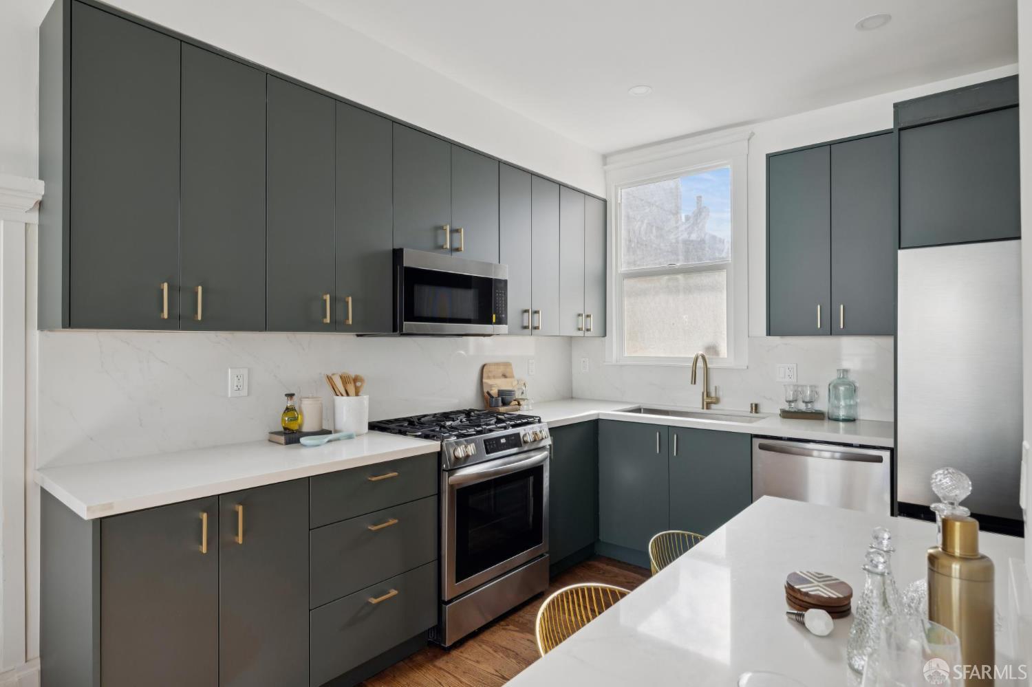 Photo #8: 425090839 Listing: Photo #8