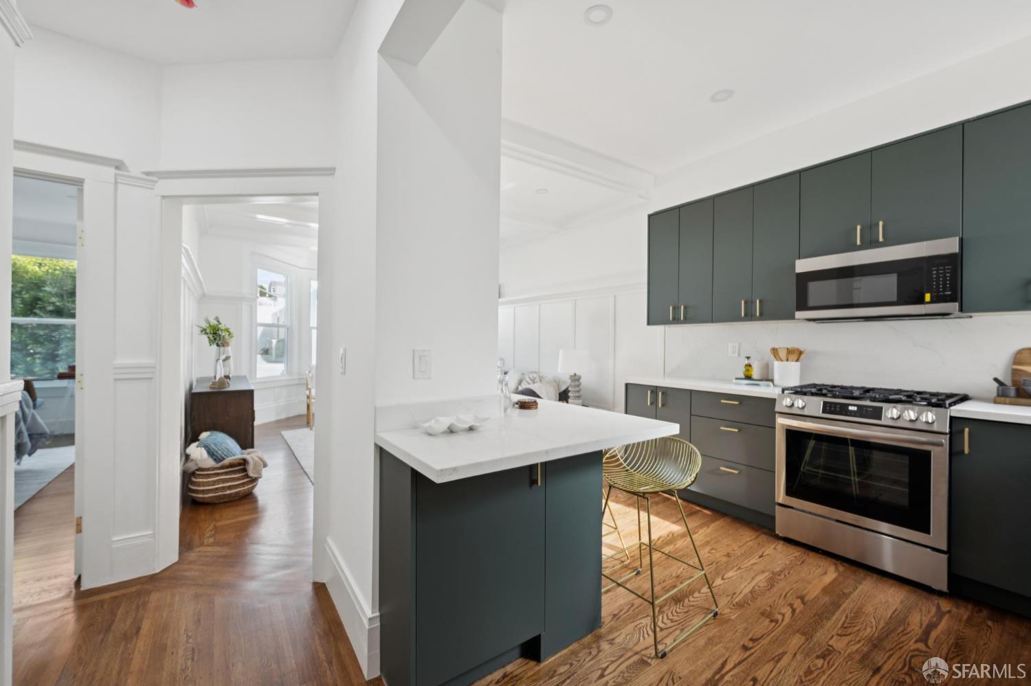 Photo #9: 425090839 Listing: Photo #9