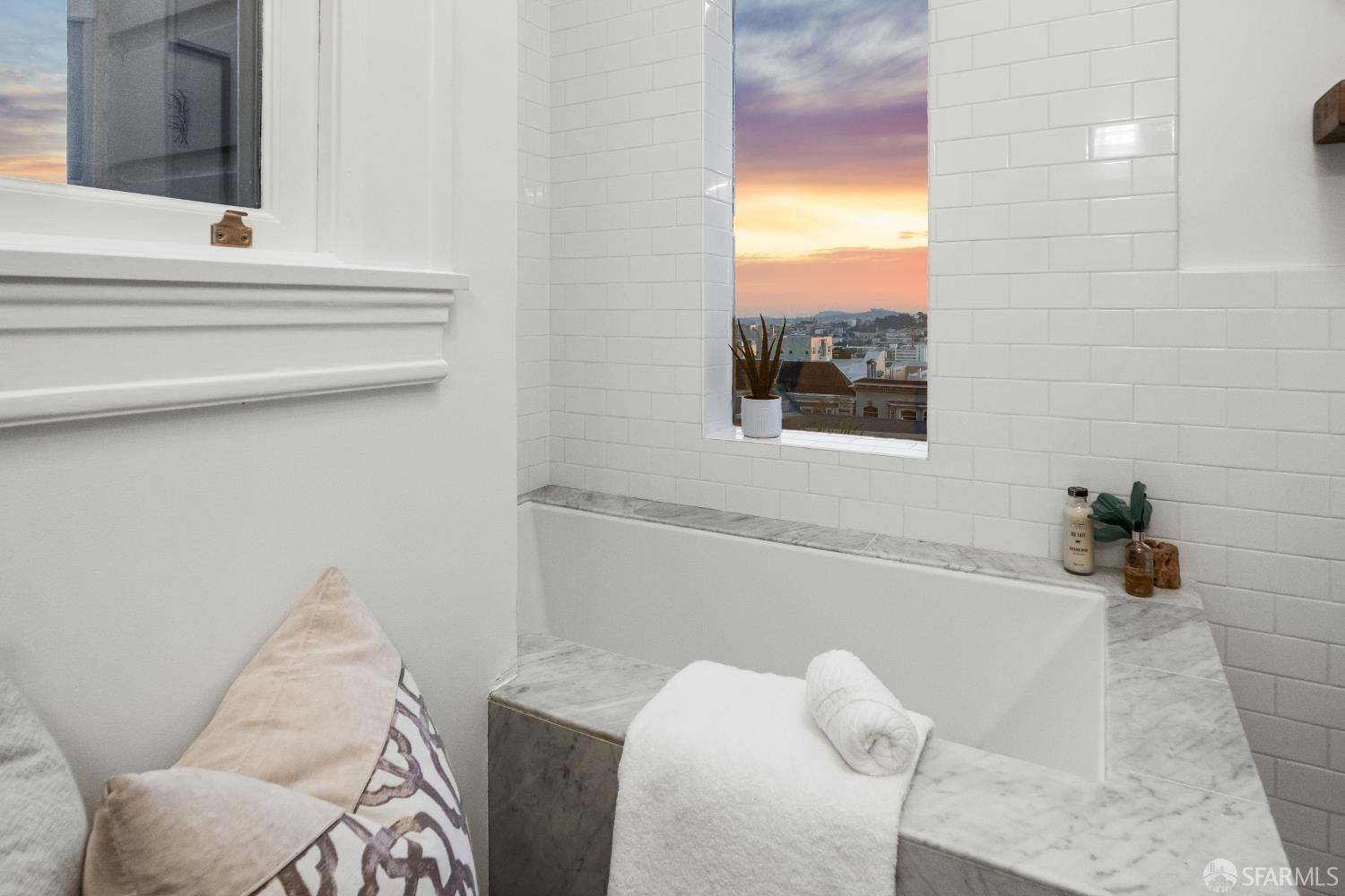 Detail Gallery Image 48 of 57 For 2888 Jackson St, San Francisco,  CA 94115 - 2 Beds | 1 Baths