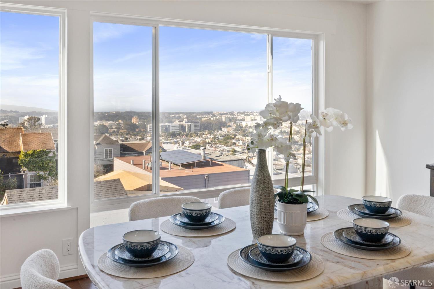 Detail Gallery Image 11 of 75 For 549 Orizaba Ave, San Francisco,  CA 94132 - 4 Beds | 3 Baths