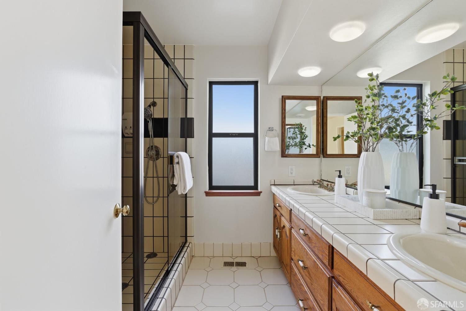 Detail Gallery Image 26 of 48 For 969 Springfield Dr, Millbrae,  CA 94030 - 3 Beds | 2/1 Baths