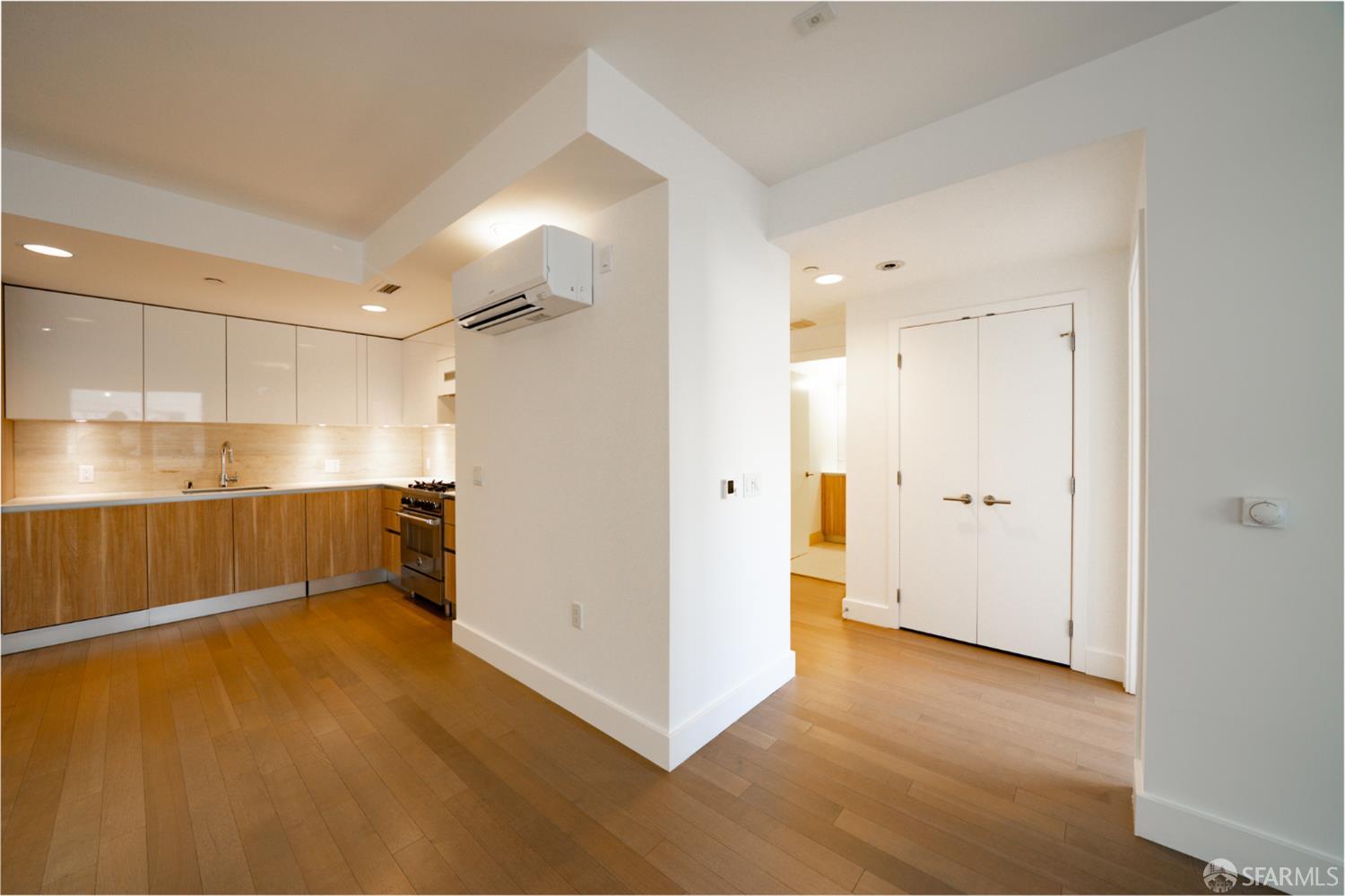 Photo #18: 425090780 Listing: Photo #18