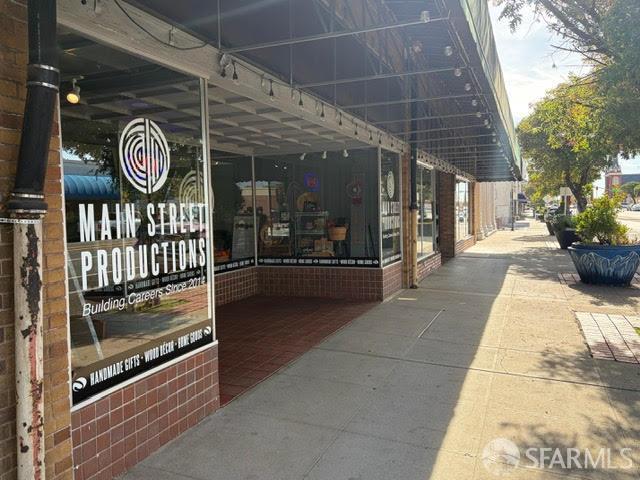 Detail Gallery Image 7 of 7 For 714 Main St, Red Bluff,  CA 96080 - – Beds | – Baths