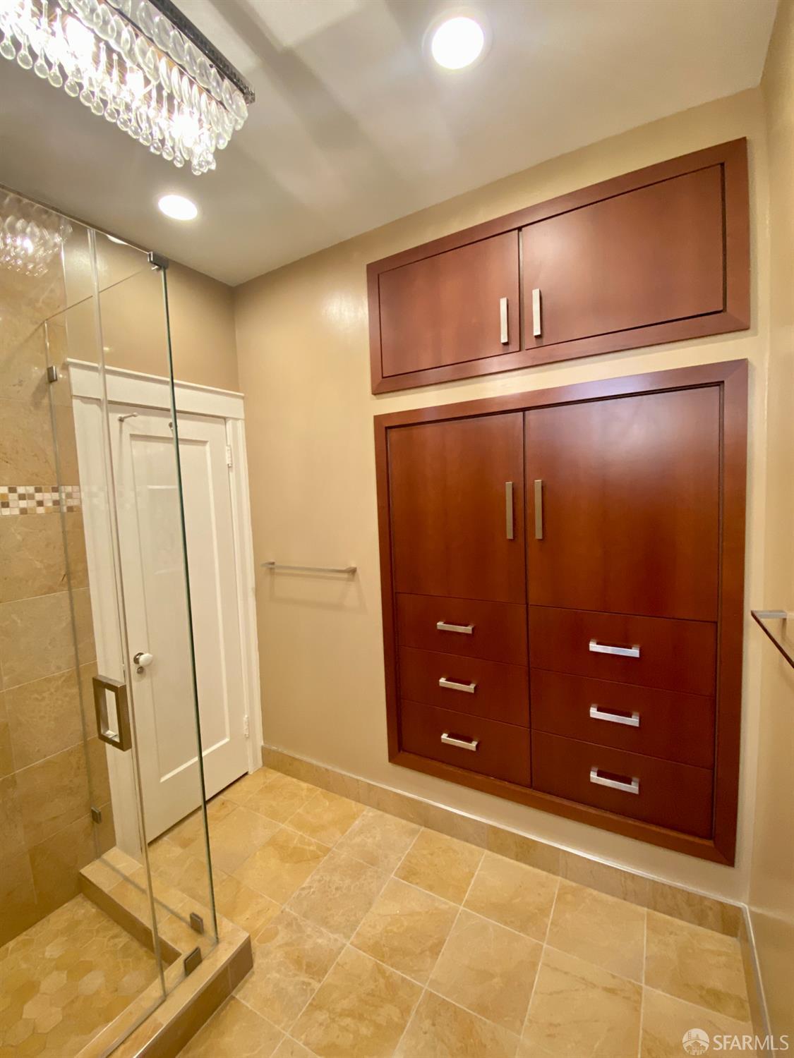 Detail Gallery Image 23 of 30 For 189 Commonwealth Ave #3,  San Francisco,  CA 94118 - 3 Beds | 1/1 Baths