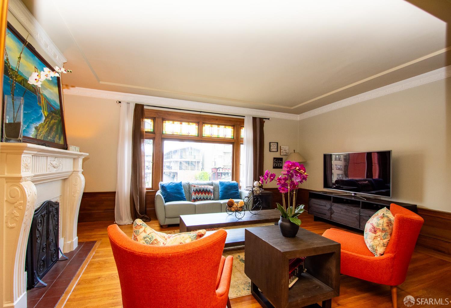 Detail Gallery Image 6 of 16 For 1445 Lombard St, San Francisco,  CA 94123 - 2 Beds | 2 Baths