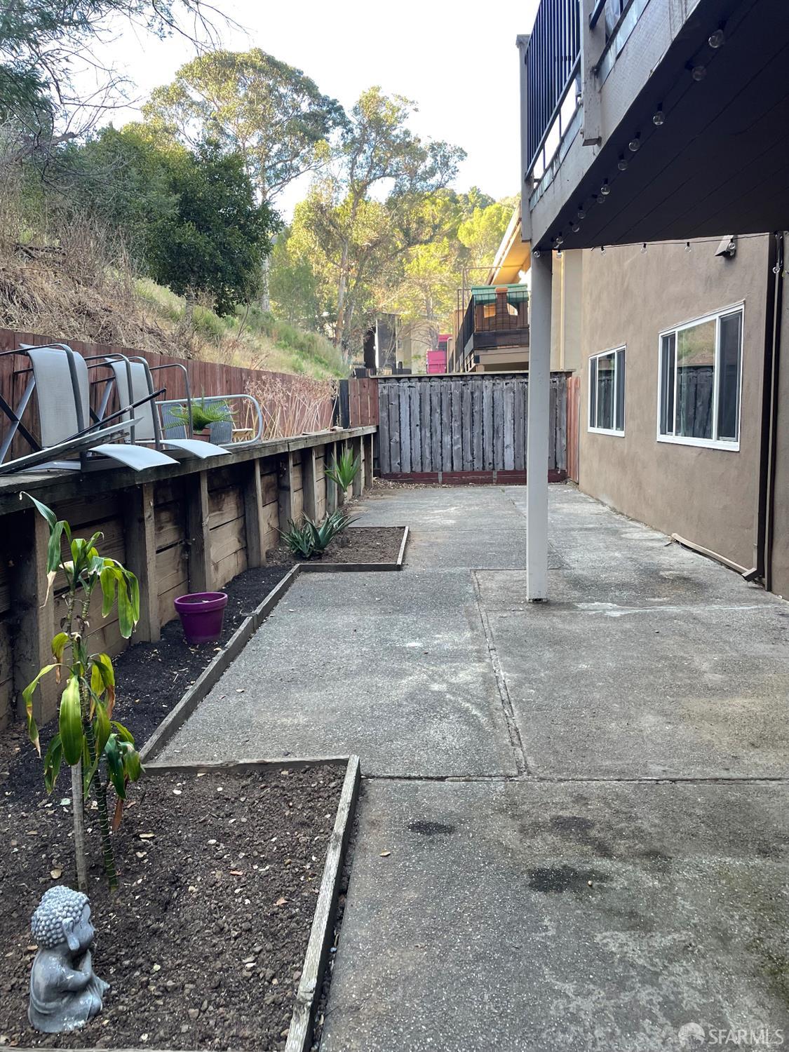 Detail Gallery Image 19 of 20 For 2421 Carlmont Dr, Belmont,  CA 94002 - – Beds | – Baths