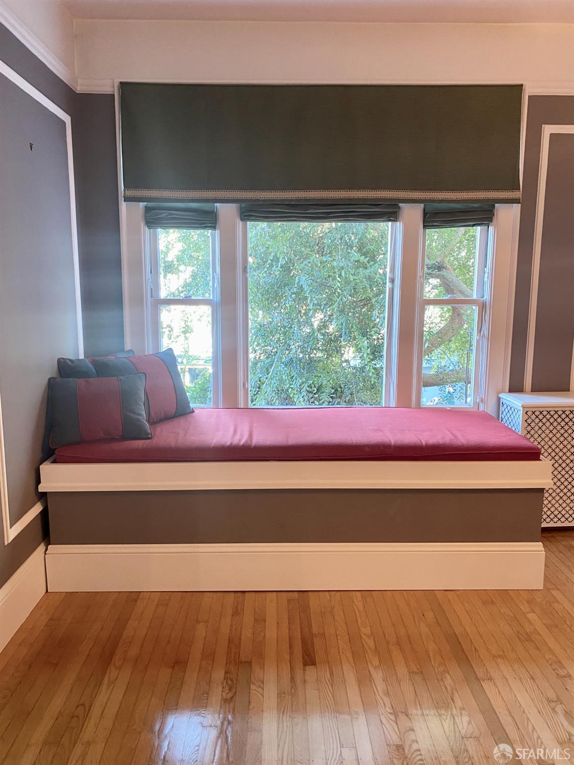 Detail Gallery Image 16 of 30 For 189 Commonwealth Ave #3,  San Francisco,  CA 94118 - 3 Beds | 1/1 Baths