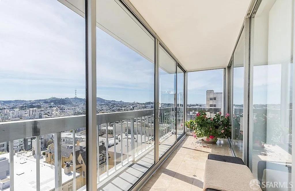 Photo #8: 425090951 Listing: Photo #8