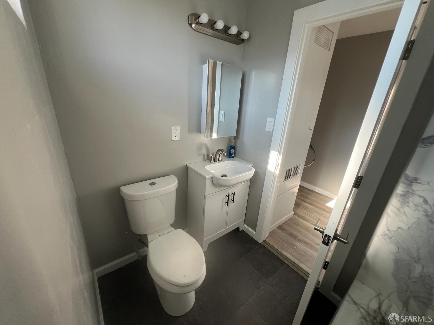 Detail Gallery Image 9 of 12 For 5400 Princeton St, Oakland,  CA 94601 - – Beds | – Baths