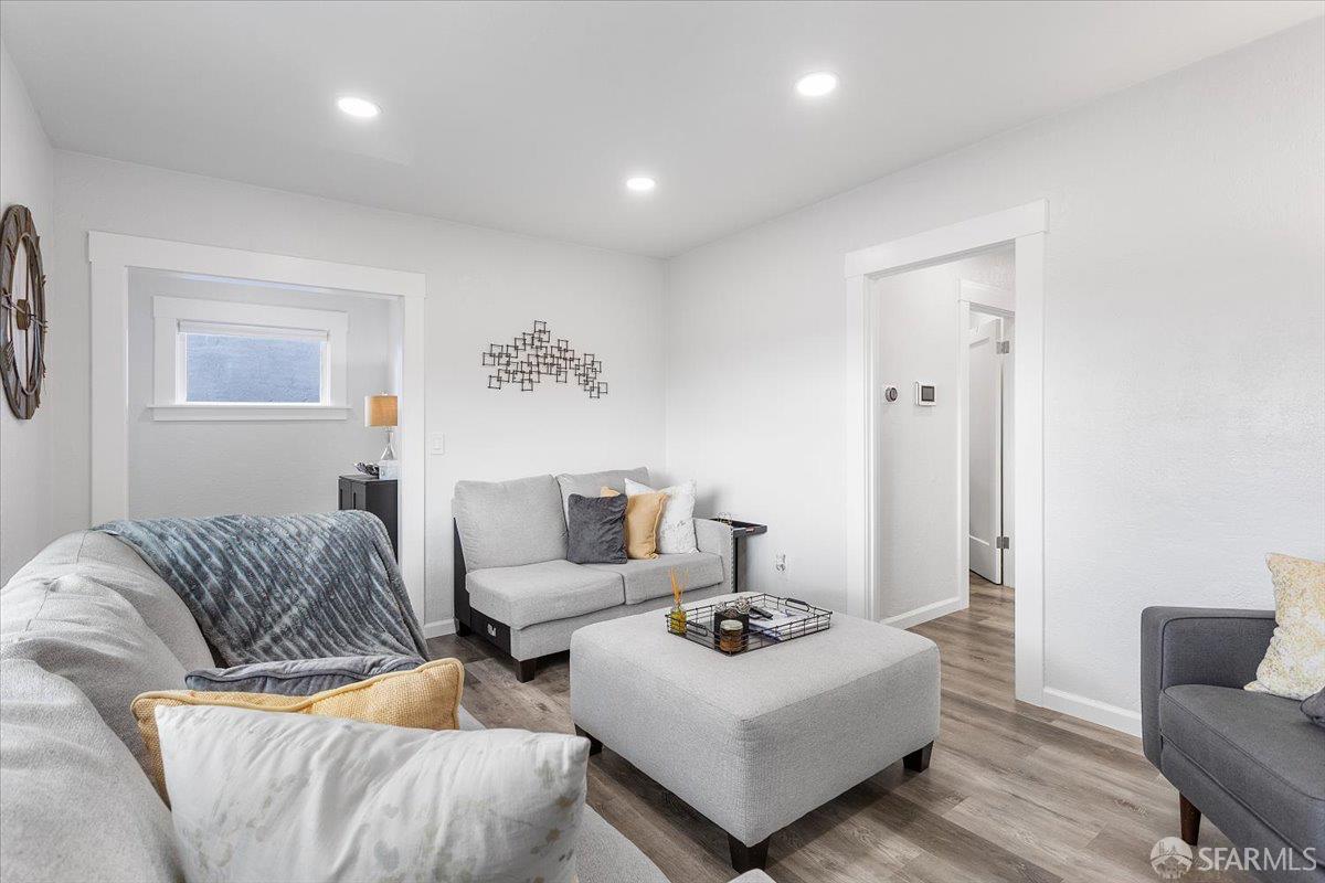 Detail Gallery Image 7 of 28 For 6672 Brann St, Oakland,  CA 94605 - 2 Beds | 1 Baths