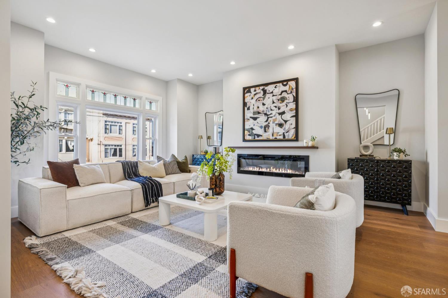 Detail Gallery Image 2 of 82 For 618 19th Ave, San Francisco,  CA 94121 - 3 Beds | 3/1 Baths