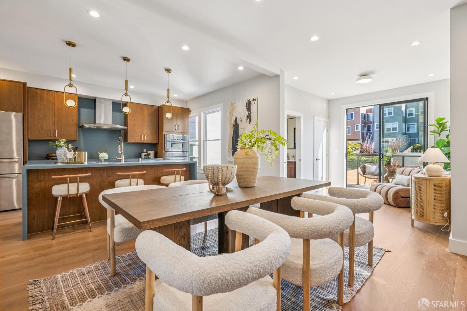 Detail Gallery Image 3 of 82 For 618 19th Ave, San Francisco,  CA 94121 - 3 Beds | 3/1 Baths