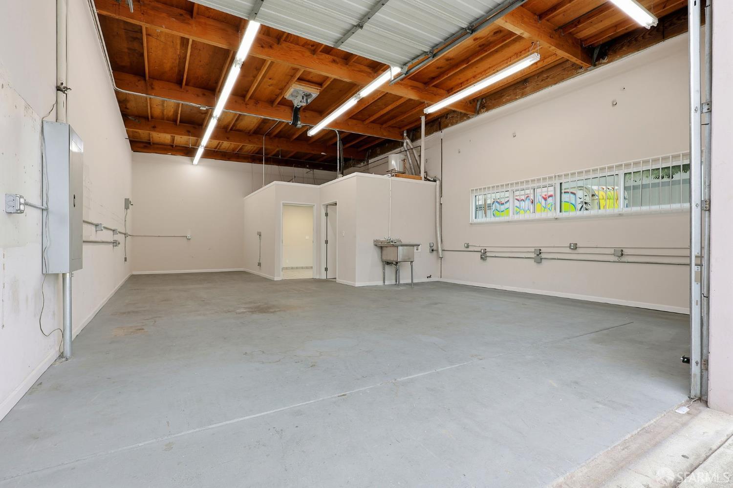 Detail Gallery Image 16 of 20 For 1555 Yosemite Ave #11,  San Francisco,  CA 94124 - – Beds | – Baths