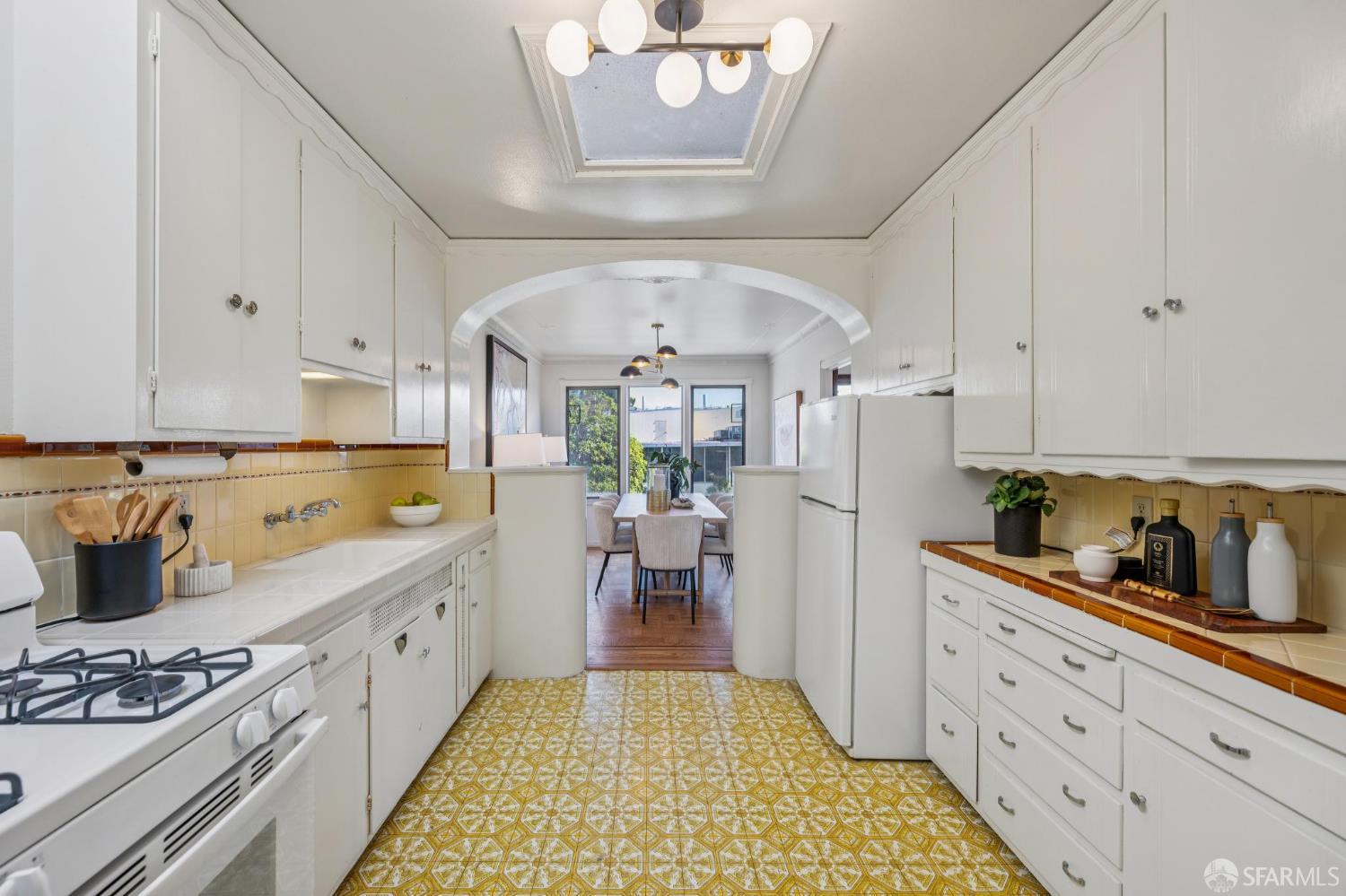 Detail Gallery Image 13 of 39 For 239 Masonic Ave, San Francisco,  CA 94118 - – Beds | – Baths