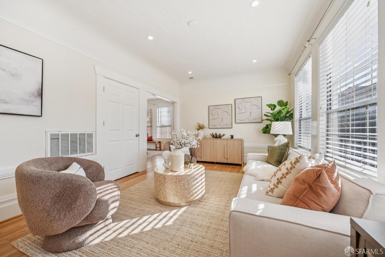 Detail Gallery Image 14 of 62 For 180 Ocean Ave, San Francisco,  CA 94112 - 3 Beds | 2 Baths