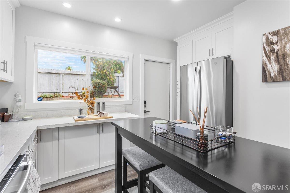 Detail Gallery Image 18 of 28 For 6672 Brann St, Oakland,  CA 94605 - 2 Beds | 1 Baths