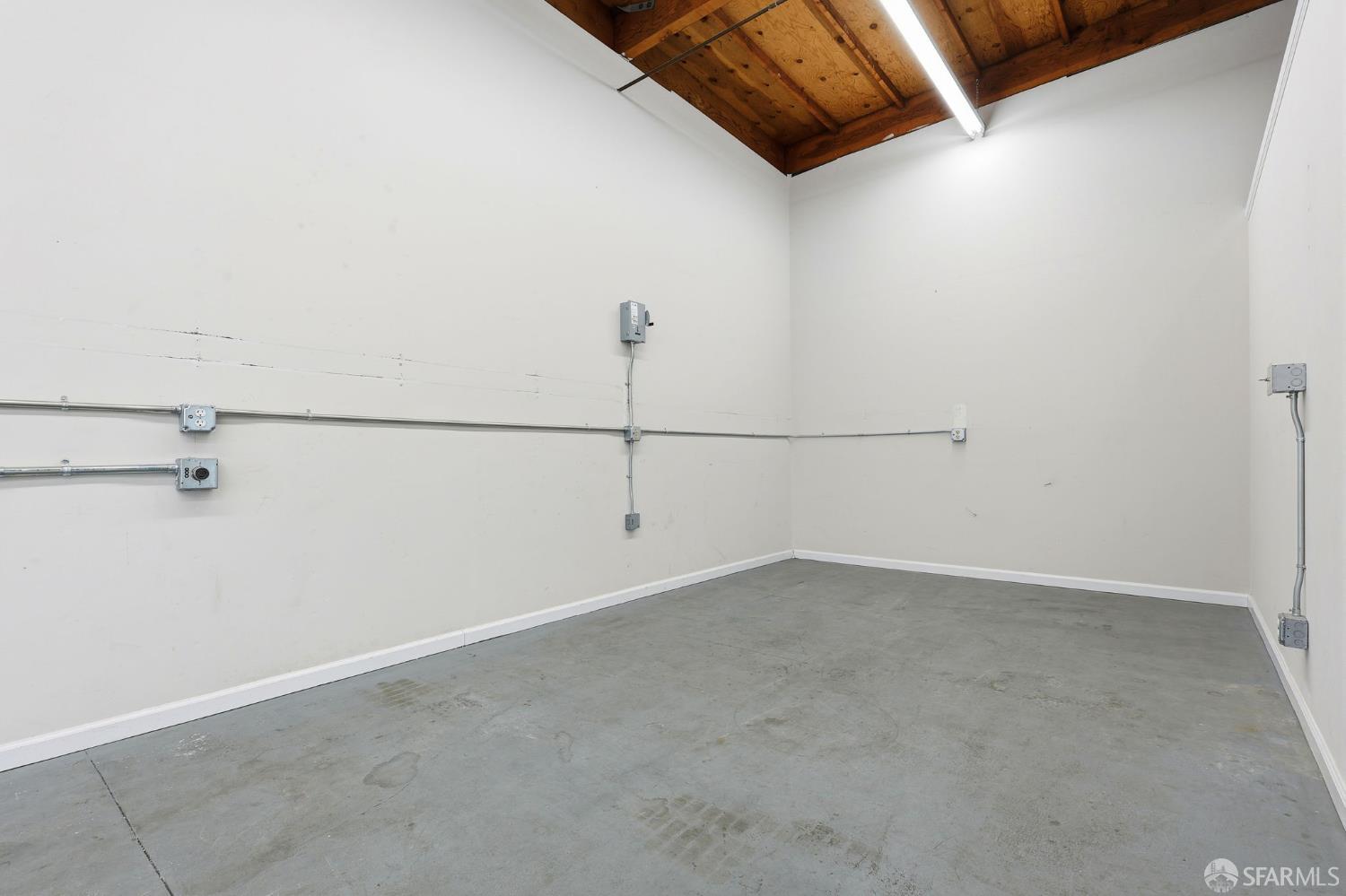 Detail Gallery Image 11 of 20 For 1555 Yosemite Ave #11,  San Francisco,  CA 94124 - – Beds | – Baths