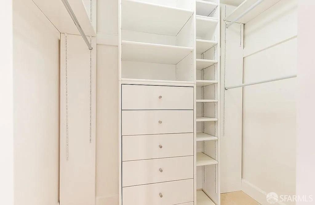 Photo #22: 425090951 Listing: Photo #22