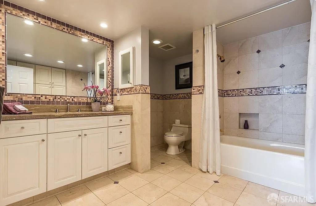 Photo #18: 425090951 Listing: Photo #18