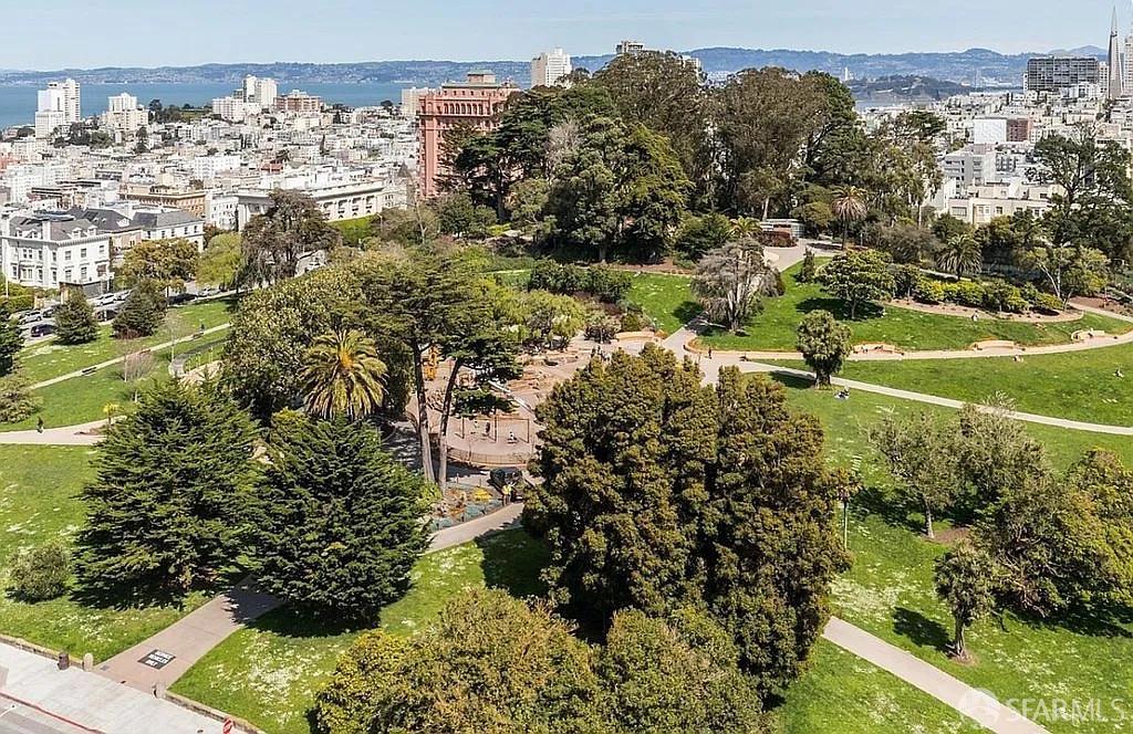 Photo #4: 425090951 Listing: Photo #4