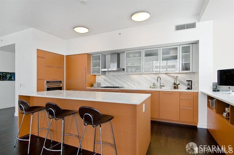Detail Gallery Image 4 of 10 For 301 Mission St 42a,  San Francisco,  CA 94105 - 2 Beds | 2 Baths