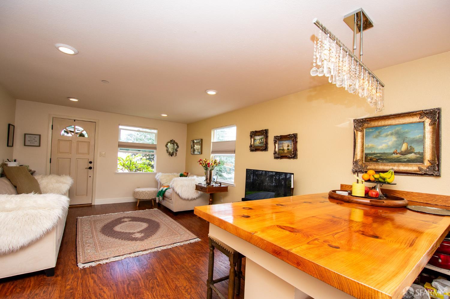 Detail Gallery Image 14 of 24 For 40 Encina Ave, Monterey,  CA 93940 - 3 Beds | 2 Baths