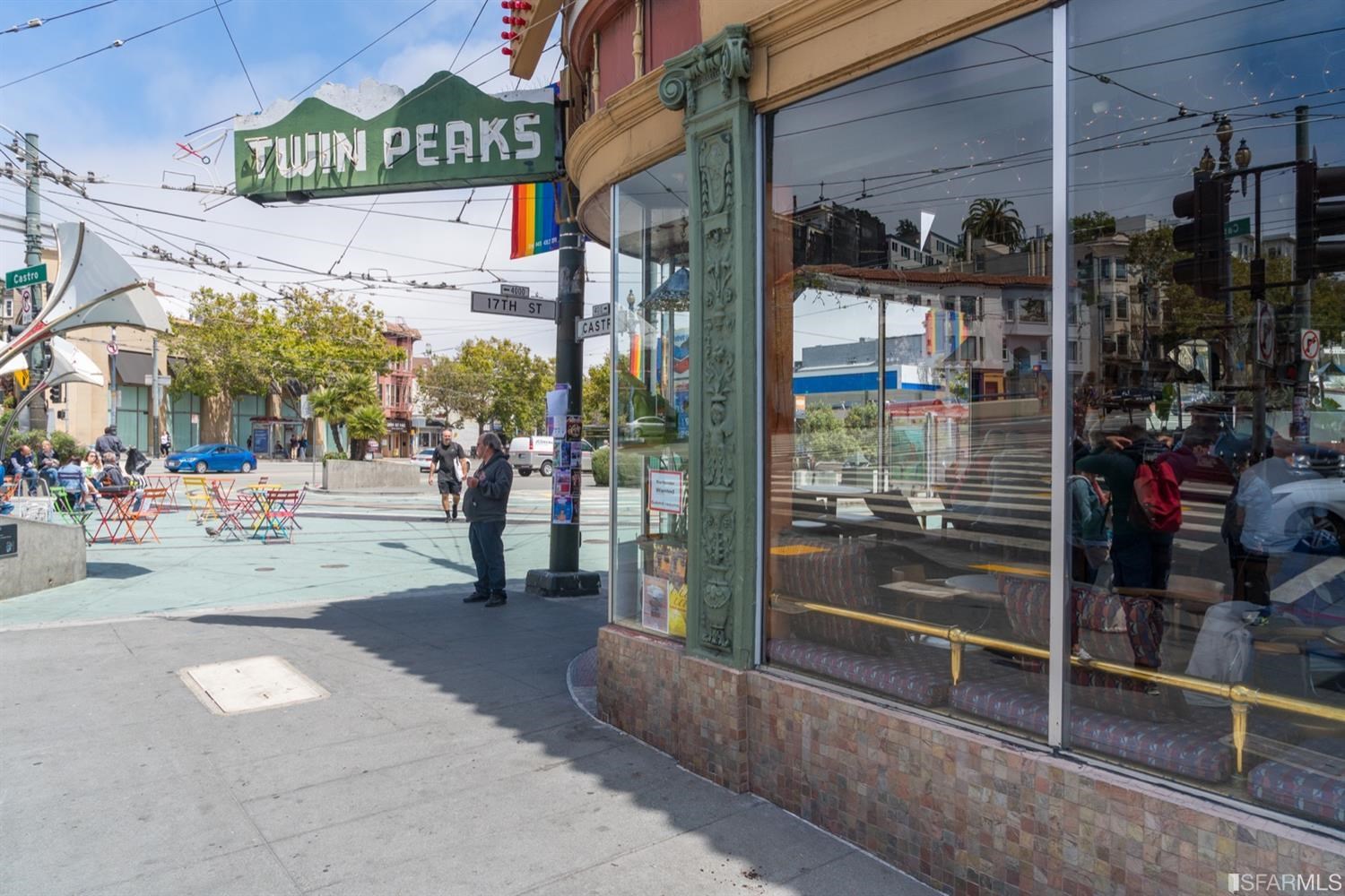 Detail Gallery Image 33 of 36 For 3264 Market St, San Francisco,  CA 94114 - 3 Beds | 2 Baths