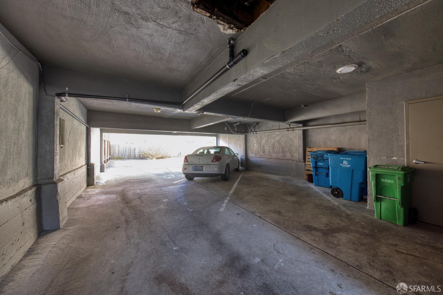 Detail Gallery Image 4 of 8 For 135 Willard North St, San Francisco,  CA 94118 - – Beds | – Baths