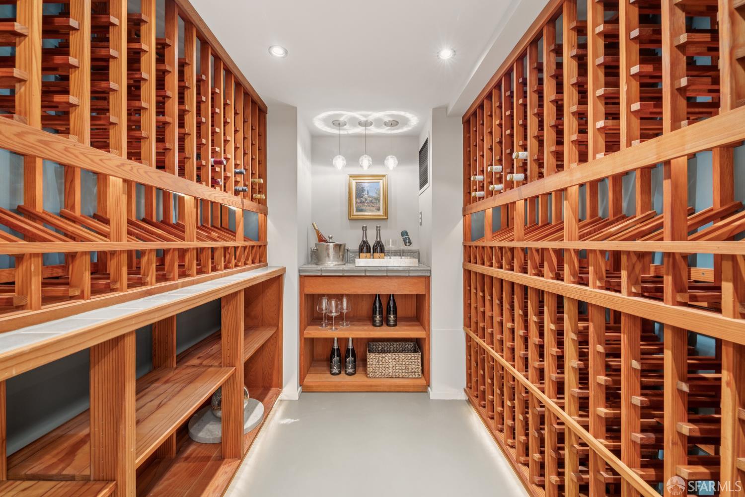 Detail Gallery Image 65 of 91 For 2550 Baker St, San Francisco,  CA 94123 - 5 Beds | 4/1 Baths