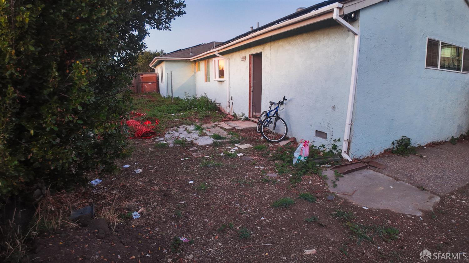 Detail Gallery Image 18 of 32 For 2719 Xavier St, East Palo Alto,  CA 94303 - 7 Beds | 4/1 Baths