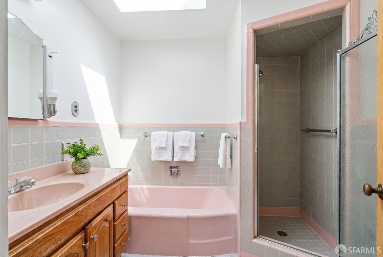 Detail Gallery Image 4 of 25 For 66 Williams Ave, San Francisco,  CA 94124 - 3 Beds | 2 Baths