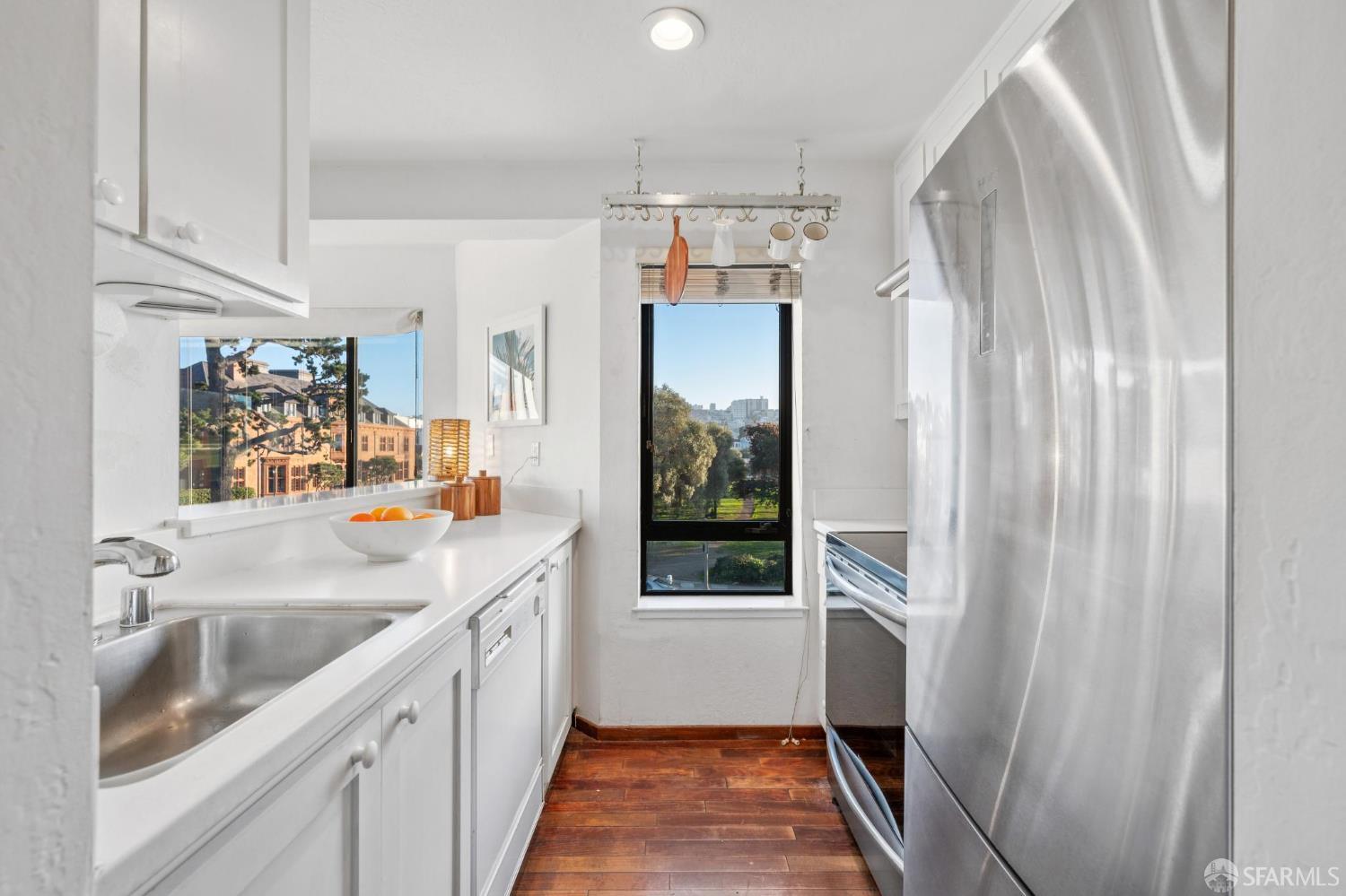 Detail Gallery Image 13 of 42 For 3501 Laguna St #208,  San Francisco,  CA 94123 - 1 Beds | 1 Baths