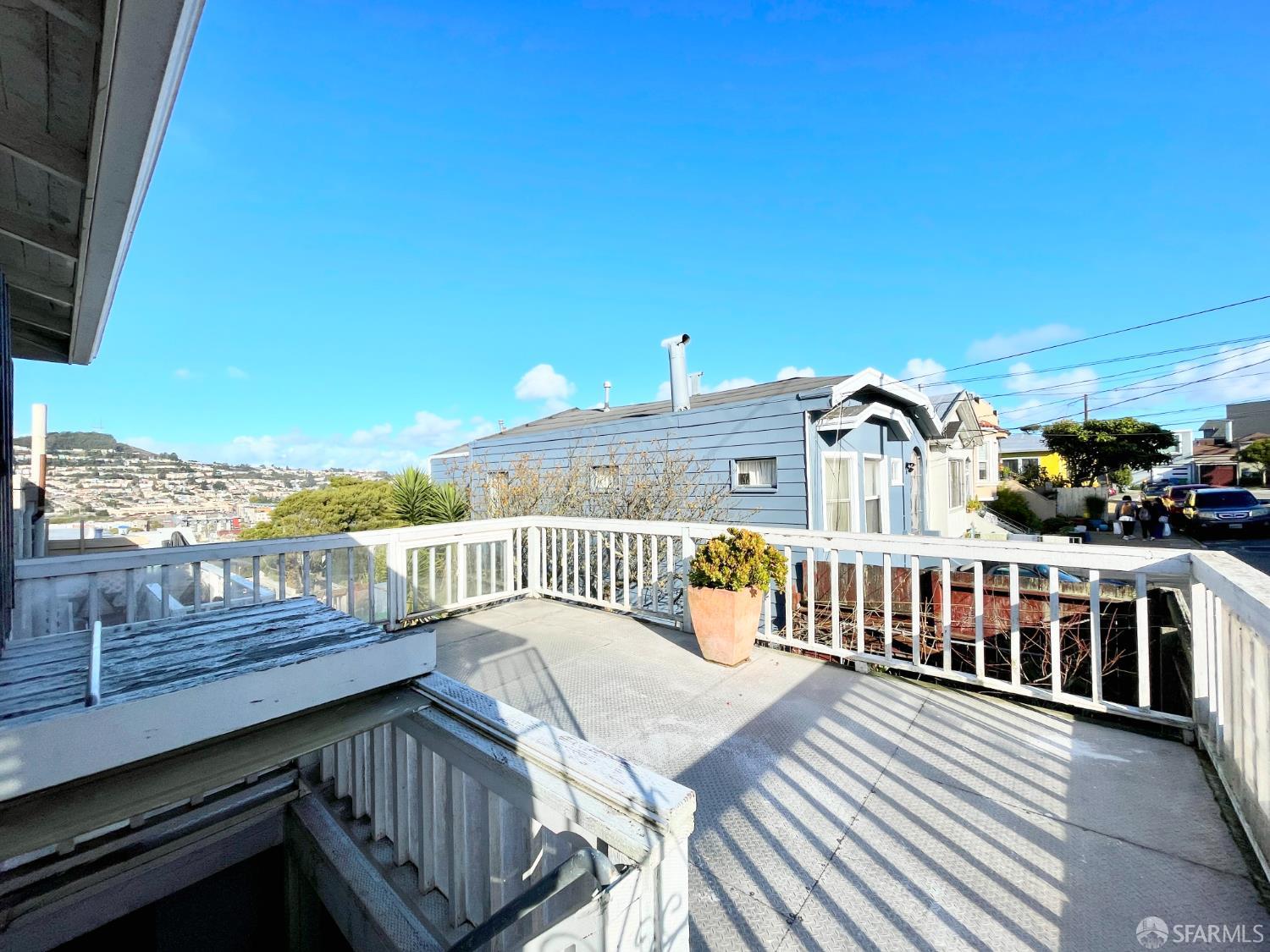 Detail Gallery Image 3 of 18 For 2 Brighton Ave, San Francisco,  CA 94112 - 0 Beds | 1 Baths