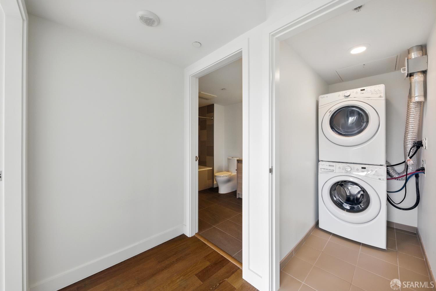 Photo #23: 425091359 Listing: Photo #23