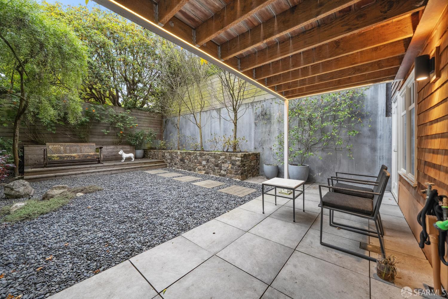 Detail Gallery Image 75 of 91 For 2550 Baker St, San Francisco,  CA 94123 - 5 Beds | 4/1 Baths