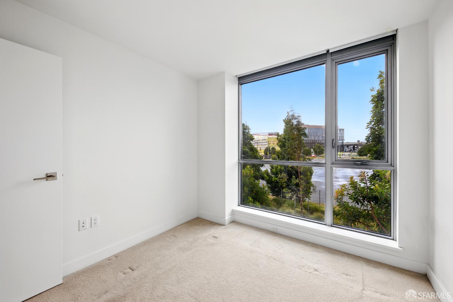 Photo #21: 425091359 Listing: Photo #21