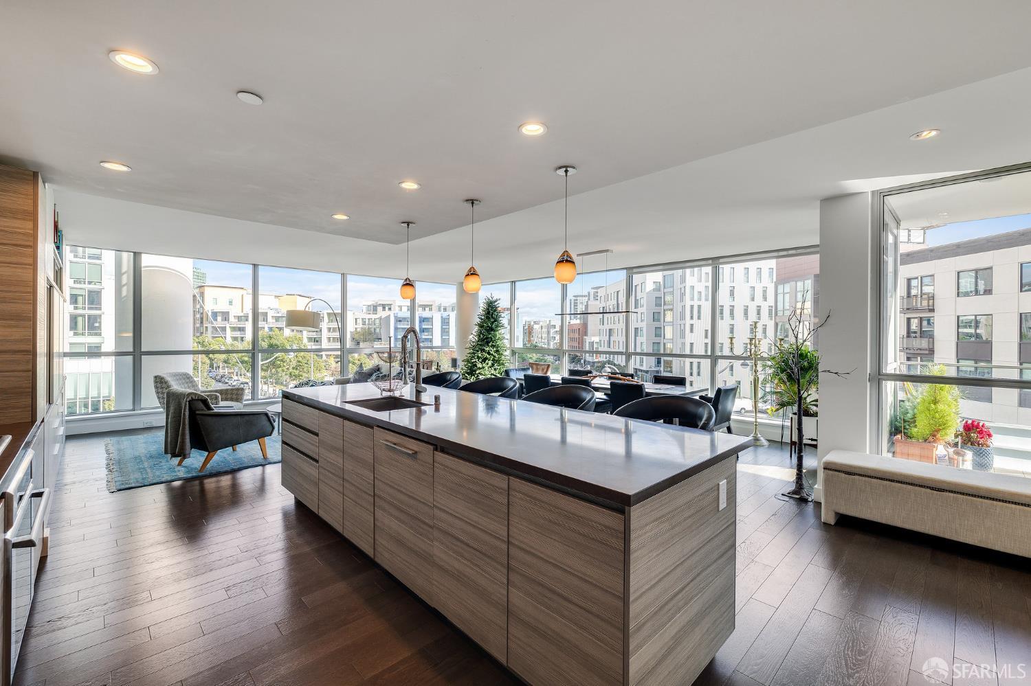 708 Long Bridge Street # 407