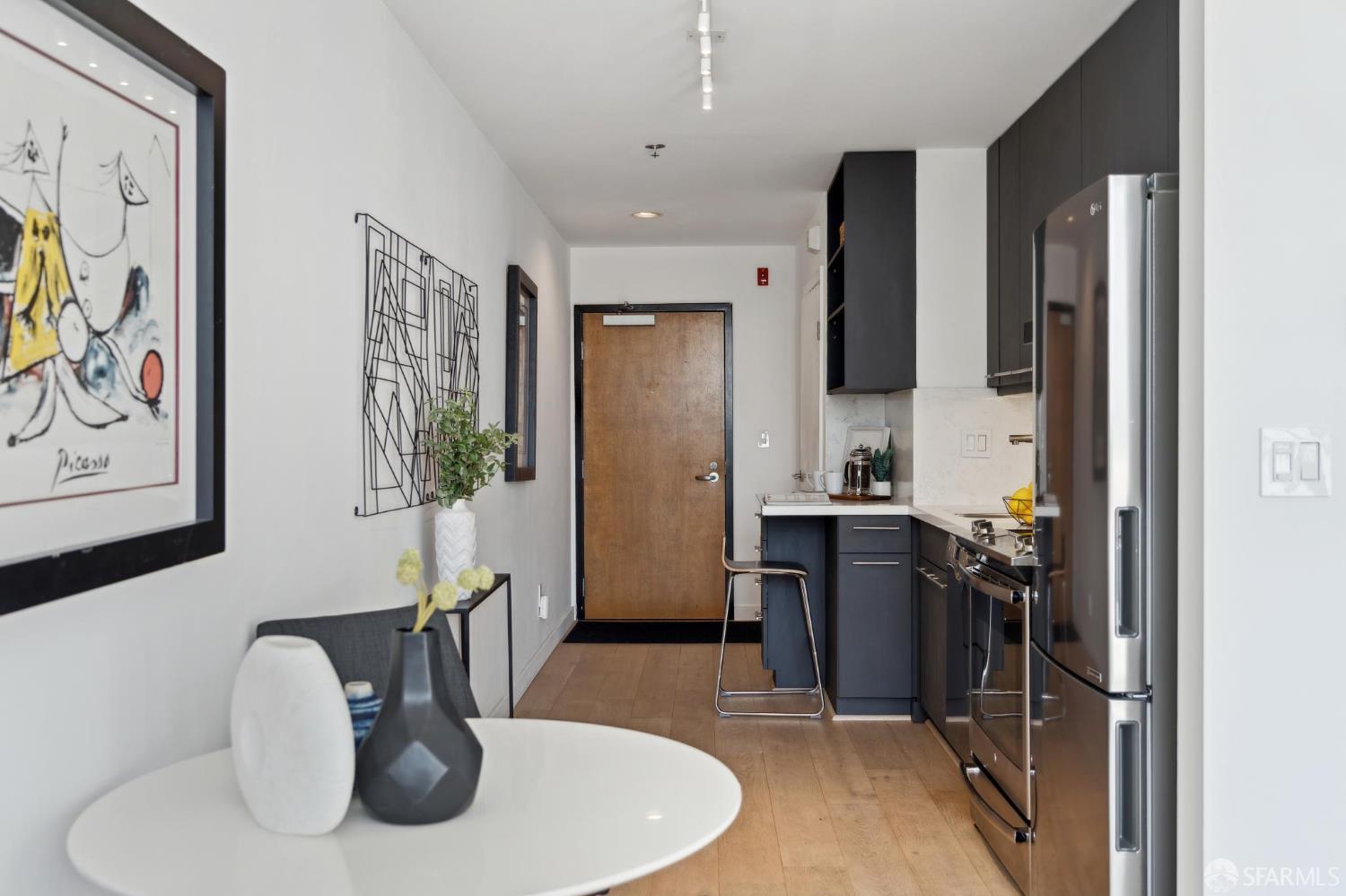 Detail Gallery Image 4 of 18 For 1510 Park Ave #B,  Emeryville,  CA 94608 - 1 Beds | 1 Baths