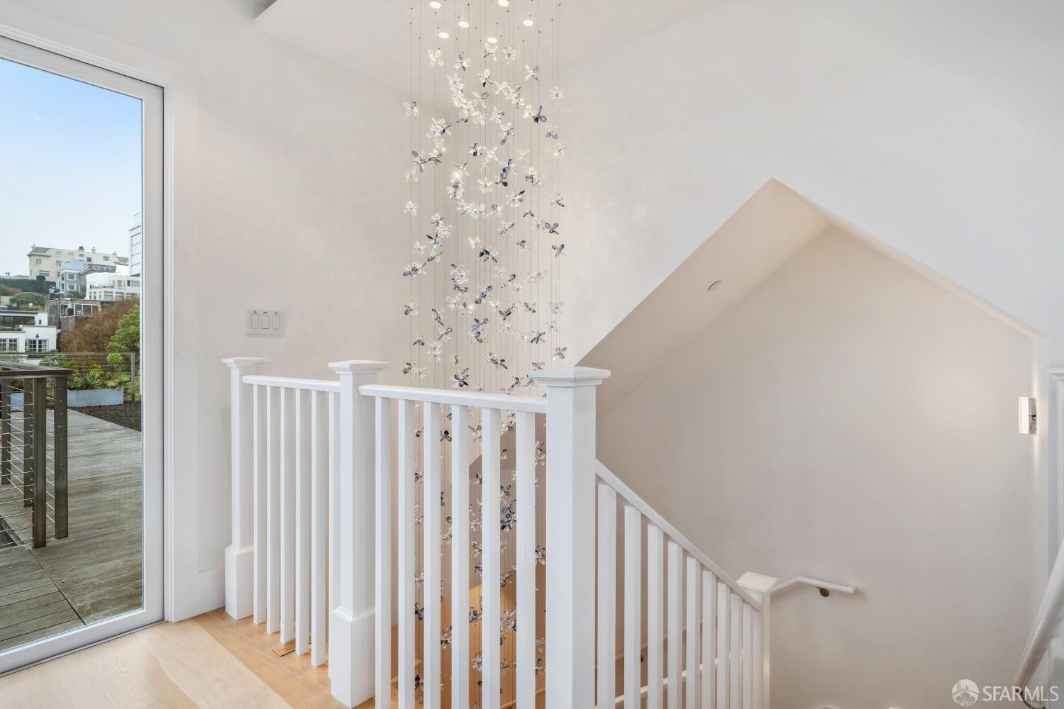 Detail Gallery Image 54 of 91 For 2550 Baker St, San Francisco,  CA 94123 - 5 Beds | 4/1 Baths