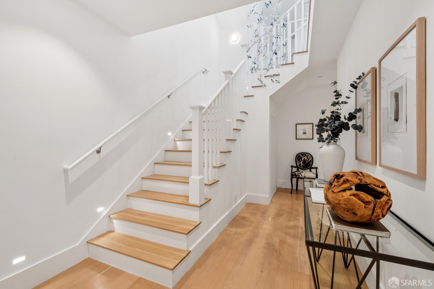 Detail Gallery Image 37 of 91 For 2550 Baker St, San Francisco,  CA 94123 - 5 Beds | 4/1 Baths