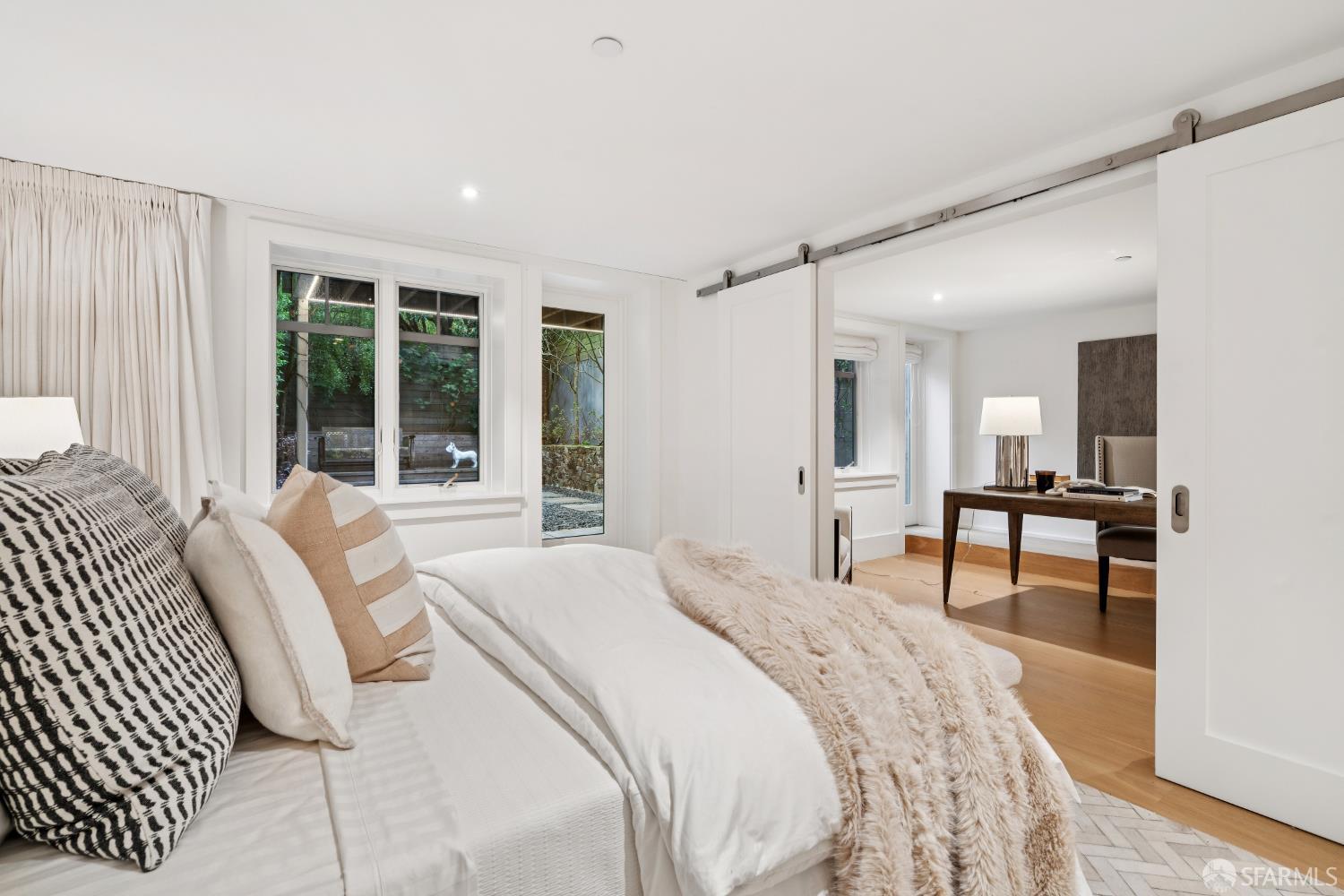 Detail Gallery Image 70 of 91 For 2550 Baker St, San Francisco,  CA 94123 - 5 Beds | 4/1 Baths