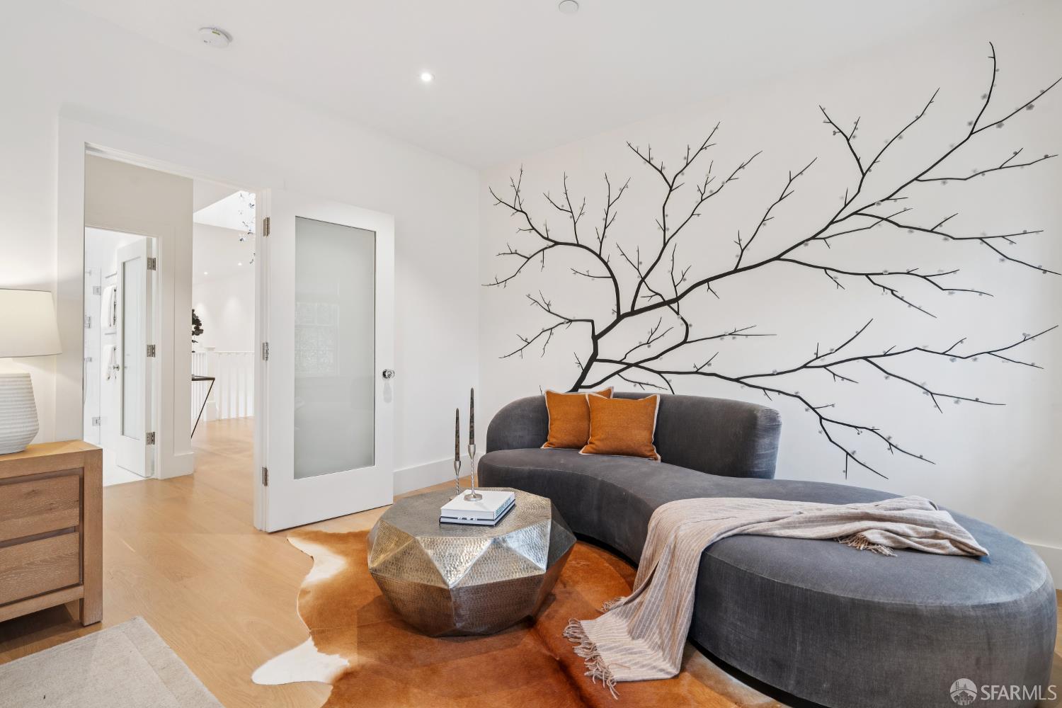 Detail Gallery Image 43 of 91 For 2550 Baker St, San Francisco,  CA 94123 - 5 Beds | 4/1 Baths